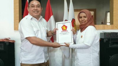 Siap Bertarung di Pileg 2024, Patar Luhut Panjaitan Kembalikan Formulir Pendaftaran
