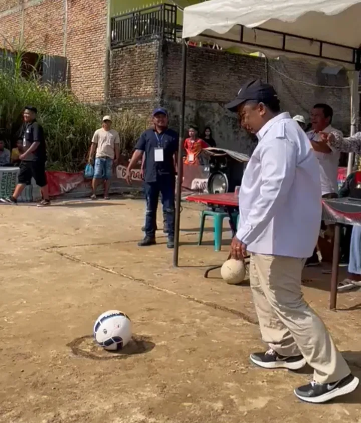Sambut HUT RI 17 Agustus, Irwan Secara Resmi Buka Turnamen Sepak Bola Kaki Ayam