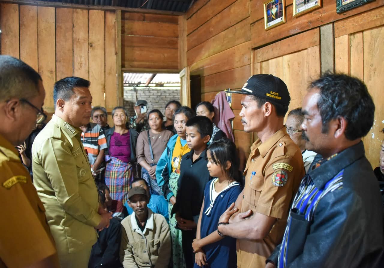 Bupati Humbahas Sampaikan Belasungkawa Korban Tersambar Petir di Paranginan
