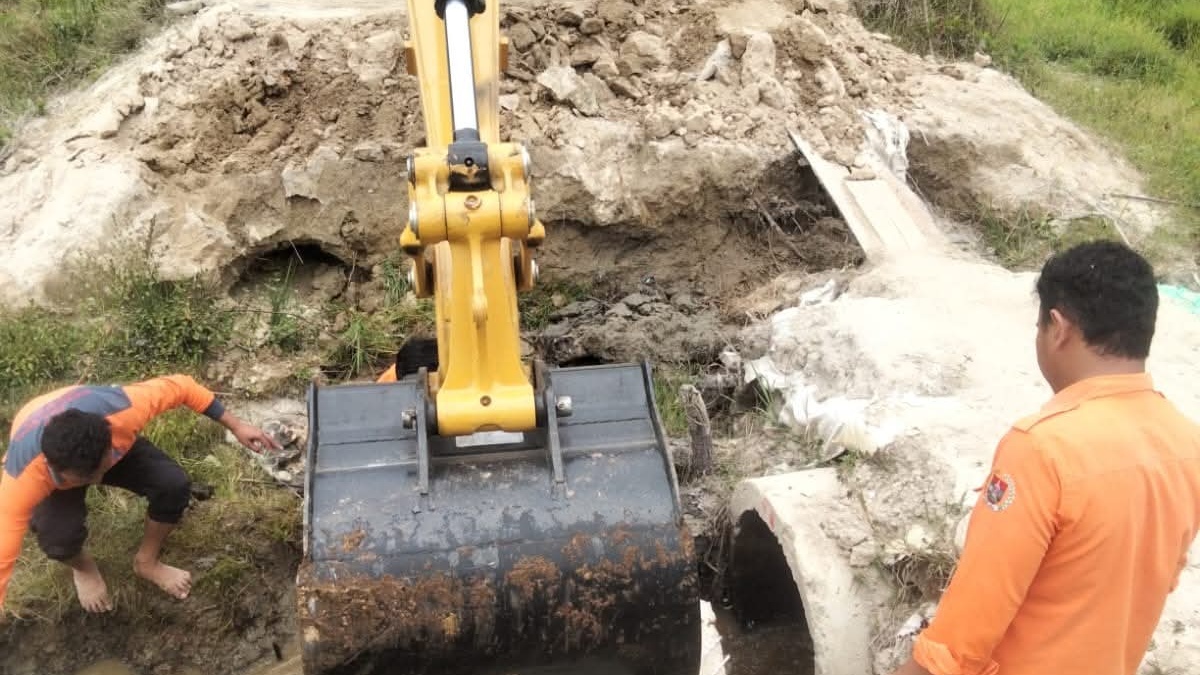 Pemkab Humbang Hasundutan Laksanakan Perbaikan Gorong-Gorong dan Longsor di Desa Pancur Batu