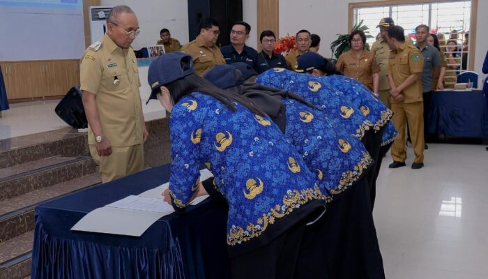 820 PPPK Paruh Waktu di Lingkungan Pemkab Simalungun Formasi Tahun 2025 Menerima SK Pengangkatan