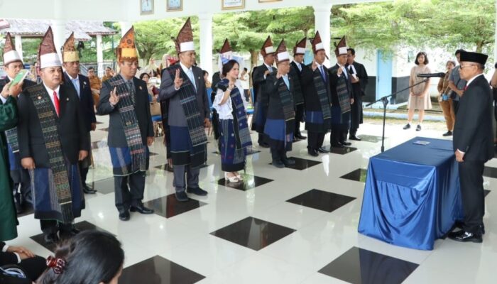 Lantik 14 Pejabat Pimpinan Tinggi Pratama, Bupati Simalungun: Perkuat Pondasi Layanan Publik