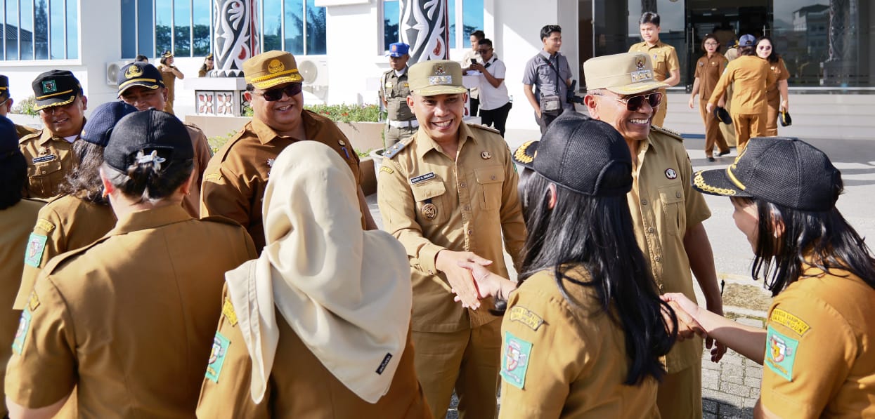 Pasca Libur Natal dan Tahun Baru 2025-2026, Bupati Simalungun Pimpin Apel Pagi: Disiplin ASN Faktor Penting Meningkatkan Kinerja