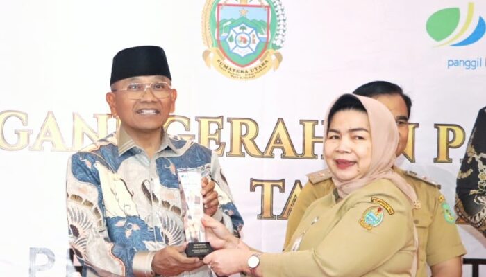 Bupati Simalungun Terima Penghargaan Paritrana Award 2025: Wujud Komitmen Dalam Memberikan Perlindungan Kepada Pekerja Rentan